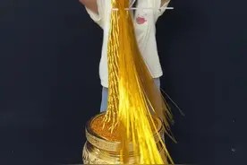非遗金属丝扎制技艺传承人黄小米,用一根铁丝制作不一样的工艺品#手工家居装饰品制作 #家居摆件 #民俗文化 #手工 #非遗传承视频封面