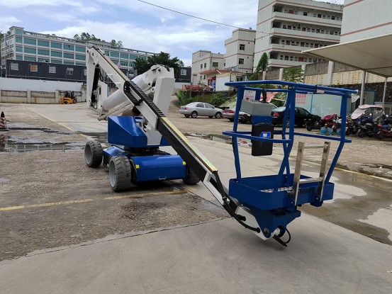 防爆式驾驶式电动扫地机能否适应不同地面的清扫需求？