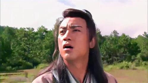 青橙跑去买马，在糊糊他们停下来时青橙骑马冲了过来