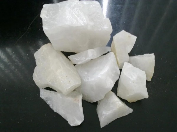 越南天然石英/硅矿石