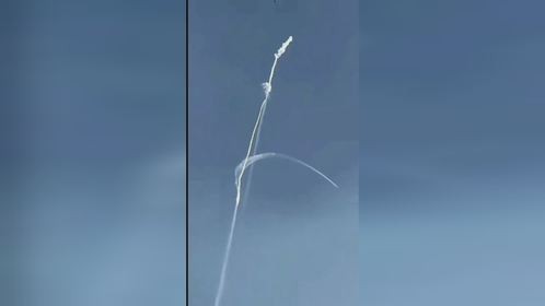 疑似六代机拦截导弹测试