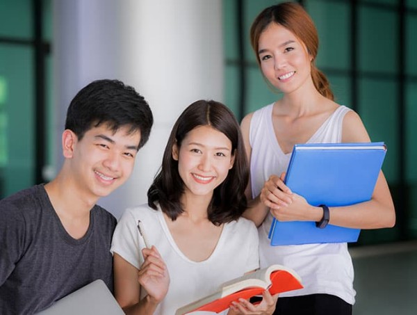 2023甘肃英国大学留学费用一览表 甘肃英国留学申请热门专业推荐