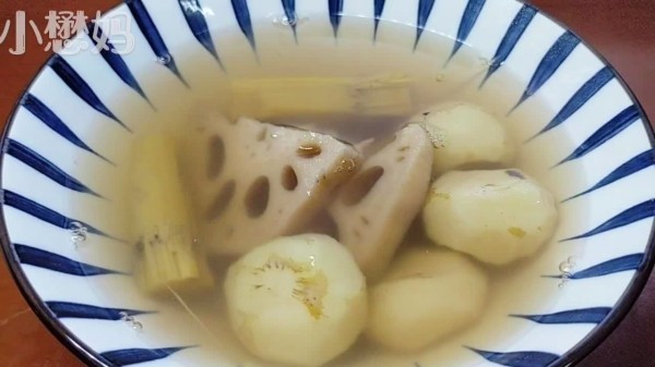 清热下火汤：莲藕马蹄汤