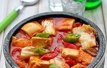 韩式辣白菜豆腐汤
