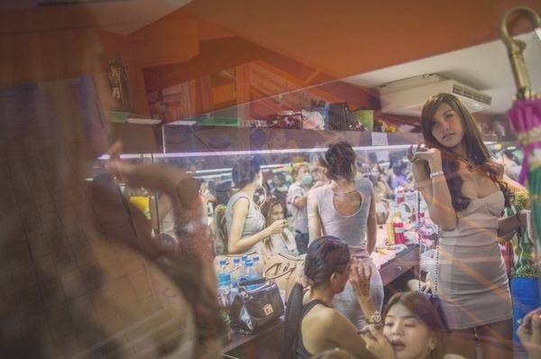 跟艾滋病对象如何生活