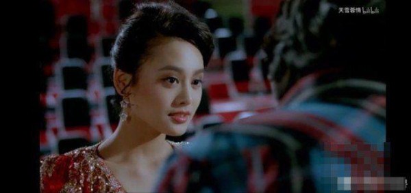 年轻时的宁静才叫美，一颦一笑美到不可方物，完全颠覆你的想象