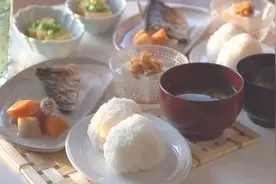 日本主妇的节约生活,节约成功的7个诀窍,享受生活的乐趣(下)视频封面