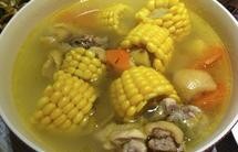 胡萝卜玉米鸡汤