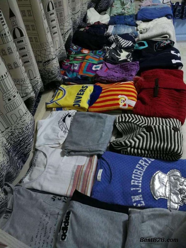 长宁区回收废品 上门回收旧衣服，旧物品 旧电子产品