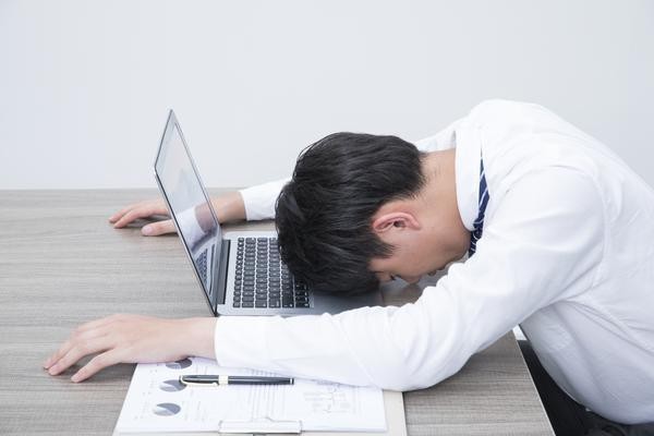 分居生活多年的夫妻如何应对心理压力与情感挑战 图1