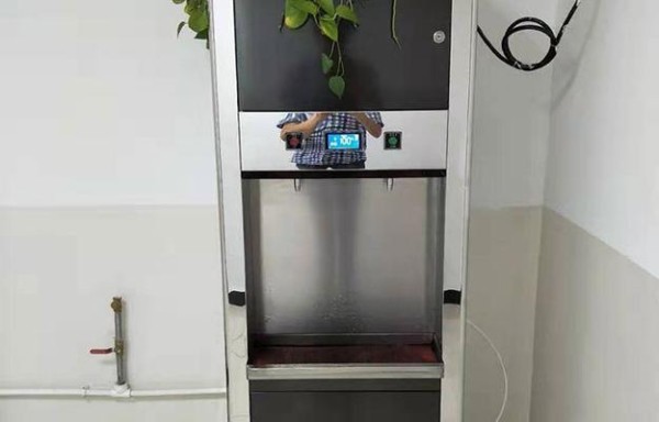 如何解决饮水机E6故障（简单有效的故障排除方法助您恢复饮水机正常运行）