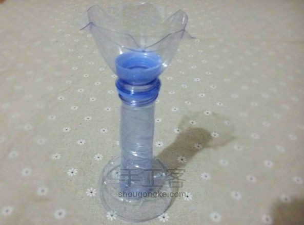 旧物改造——矿泉水瓶打造浪漫烛台教程 第5步