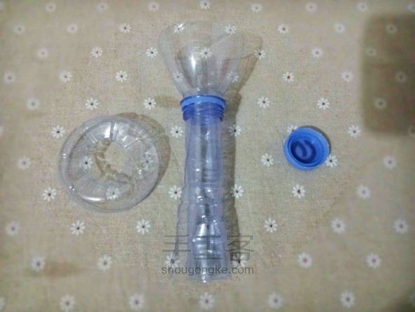旧物改造——矿泉水瓶打造浪漫烛台教程 第3步