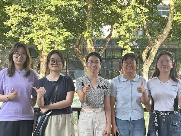 绿途降碳,净界启航——南信大地球卫士小分队节能减排宣讲活动