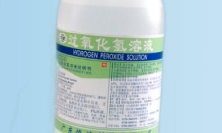 衣服被掉色的衣服染上了颜色怎么办 ，衣服掉色染到别的衣服上了怎么办？图5