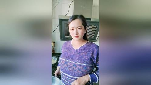 人家娶个媳妇都这样亲那样疼的