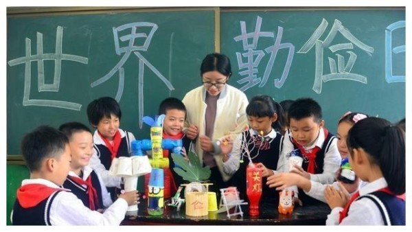 培养孩子节俭的习惯，不妨从3方面做起，阳光大气的孩子就在你家