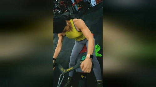 脚崴了那练个上半身吧#撸铁女孩#精神氮泵#毫无训练痕迹