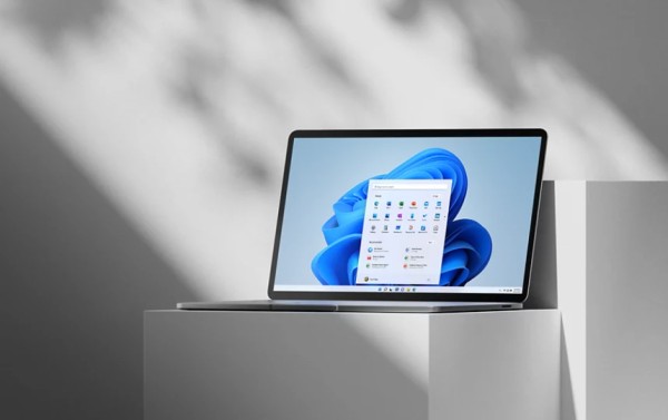 一台笔记本电脑上的 Windows 11。