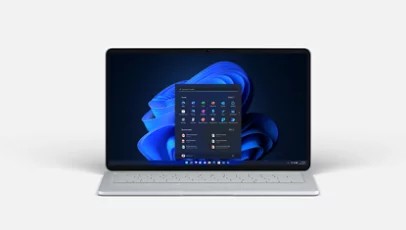 一台运行 Windows 11 的笔记本电脑。