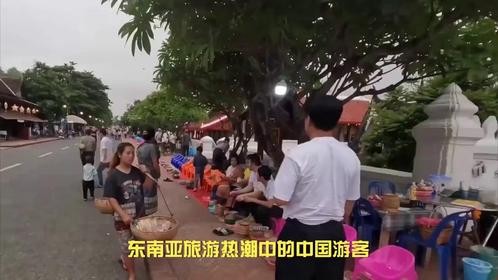 越南人评价各国游客，对中国游客用俩字概括，看后表示非常无奈