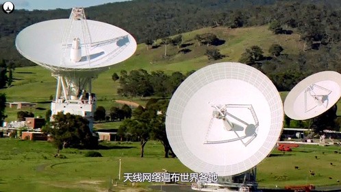 “旅行者号”已在太阳系边缘，这么遥远的距离，如何与它通信呢？
