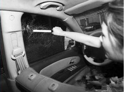汽车事故自救技巧，学了紧急情况用来保命