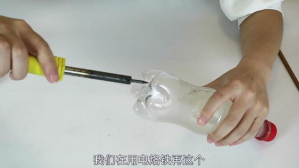 马桶臭气熏天？只需加它冲一冲，异味就消失了，好方法！