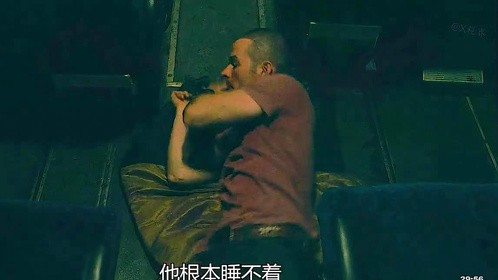 最后竟然有个人逃出了小镇，期待第三季 #影视解说 #因为一