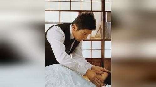 入殓师帮女尸清理身体时，意外发现女尸的惊天秘密！