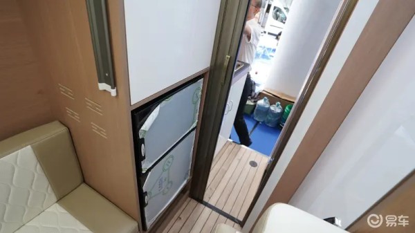 153843d22g10uv4r0kl4lx.jpg