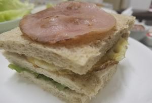 自制快手早餐三明治,营养健康的做法 步骤5