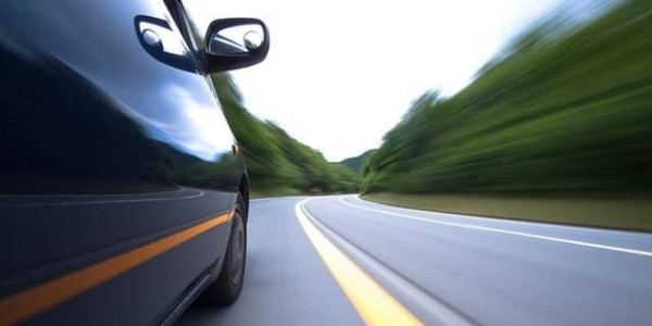驾照刚到手却不敢开车？3个小技巧快速提升车技，建议新手收藏-有驾