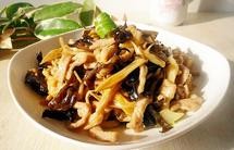 黄花菜木耳炒肉丝