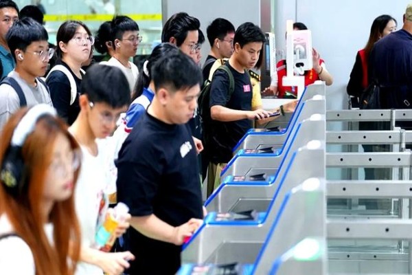 城际加速便捷出行，打工人的通勤困境，何时才能真正受益？-有驾