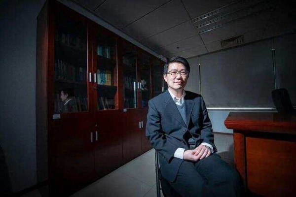 读书是一种理想:走进北大教授秦雪征的书房