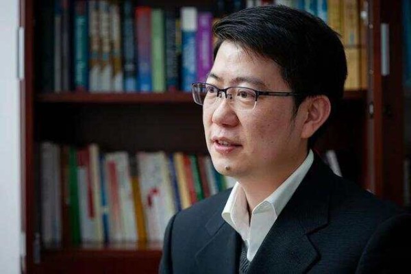 读书是一种理想:走进北大教授秦雪征的书房