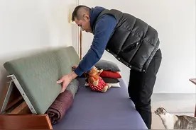 发现一位39岁大学教授极简小家:79㎡,居然做到空无一物,干净!图片