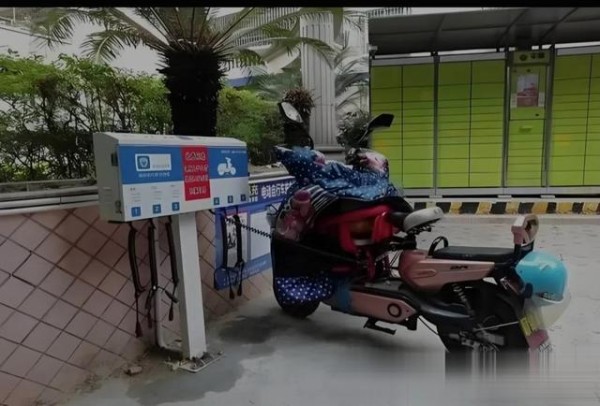 终于明白了，电动车“每天充”和“用完充”，哪一个更伤电池？-有驾