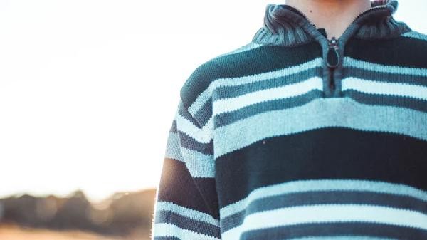 白t恤洗衣服染色了怎么办