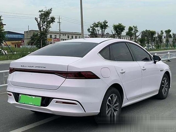 通勤代步少不了我的小秦-有驾