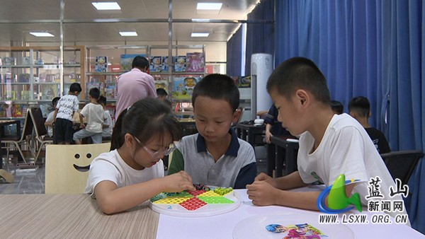 我县企业快乐暑假班 “托”起员工子女安全快乐假期1.jpg