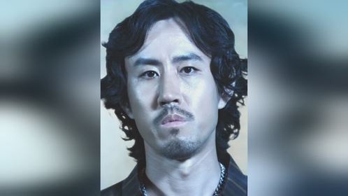 女法医竟然在上班时间摸鱼