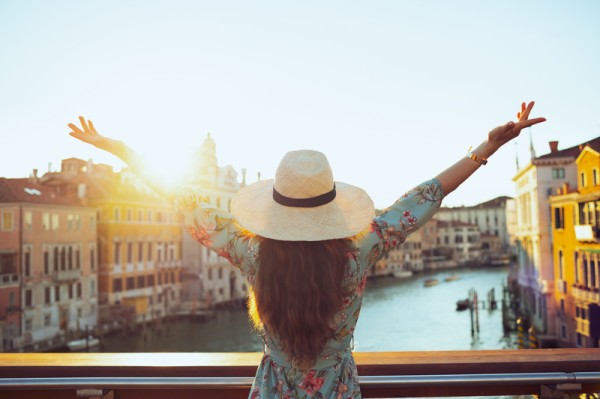 Solo Travel Woman in Venice Italy - Tips for Solo Travel in Europe
