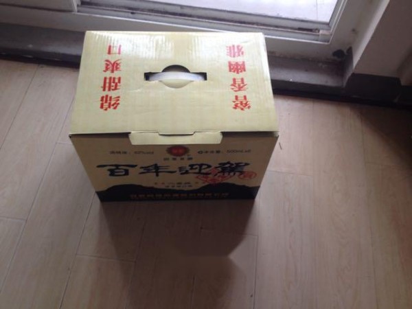 旧纸箱改造储物箱 第3张