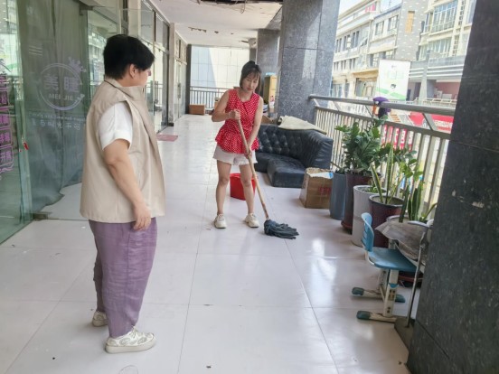 平安社区精准整治环境隐患&#32;共建整洁安全宜居家园