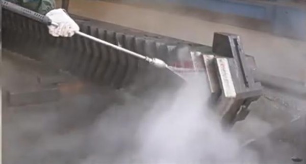 高压清洗机——大流量清洗，工程车辆与建筑工地的清洁守护者-有驾