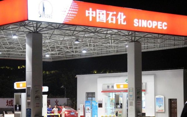 为什么老司机开车油耗低？学会这5个技巧，省油20%！-有驾