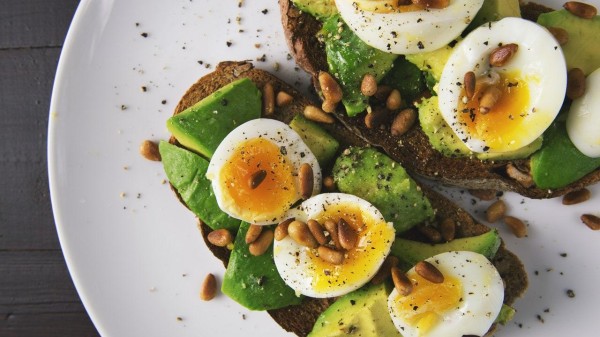 Alimentos que provocan saciedad: cuáles elegir y cómo incluirlos en tu dieta