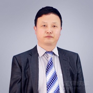 黄自富律师